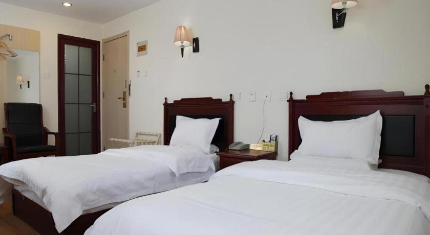 Yi Jia Hotel